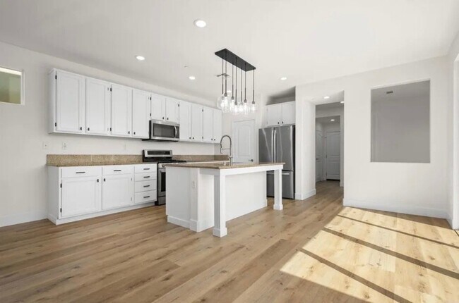 1304 Keck Rd Chula Vista, CA 91913 photo 2