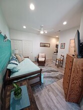 1947 Ivy Rd Oceanside, CA 92054 photo 2