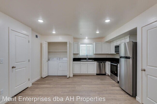 503 E 9th Ave Apache Junction, AZ 85119 photo 3