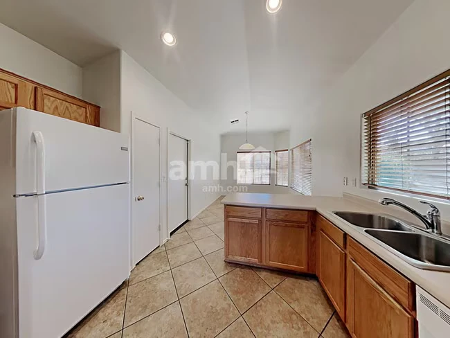 4324 W Darrow St Phoenix, AZ 85339 photo 4