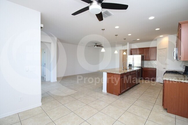 17418 W Eagle Ct Goodyear, AZ 85338 photo 5