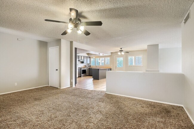 18041 N 30th St Phoenix, AZ 85032 photo 5