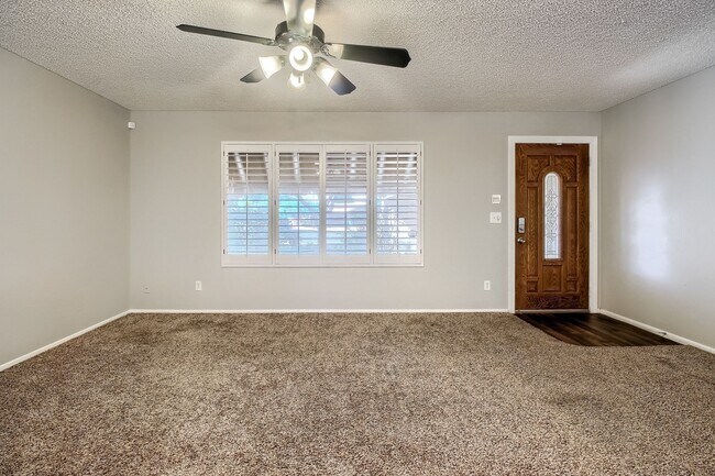 18041 N 30th St Phoenix, AZ 85032 photo 3