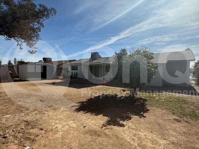 2242 E Blanche Dr Phoenix, AZ 85022 photo 5