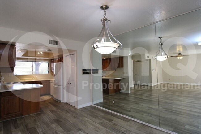 1824 N Barkley Mesa, AZ 85203 photo 3