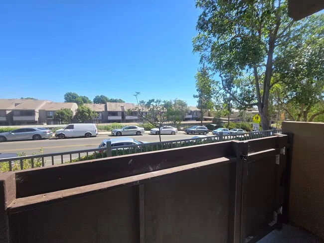 3454 Castle Glen Dr San Diego, CA 92123 photo 5