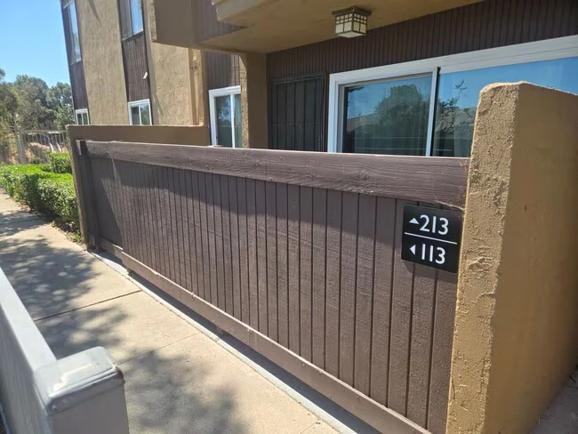 3454 Castle Glen Dr San Diego, CA 92123