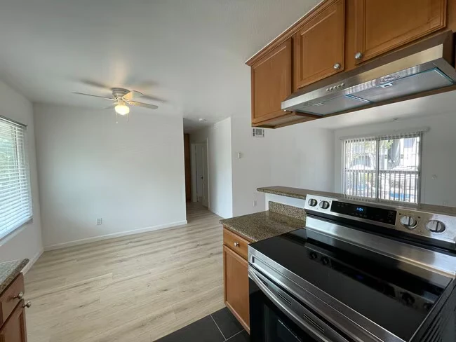 6333 College Grove Way San Diego, CA 92115 photo 3