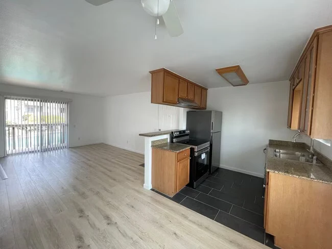 6333 College Grove Way San Diego, CA 92115 photo 2