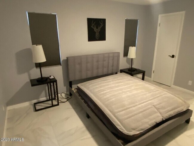1820 E Morten Ave Phoenix, AZ 85020 photo 4