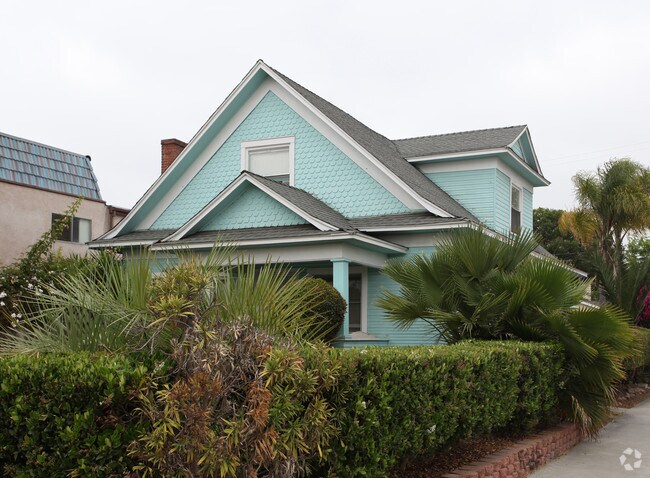 4594 Hawley Blvd San Diego, CA 92116 photo 4