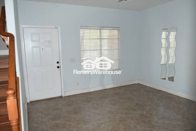 7023 W Branham Ln Phoenix, AZ 85339 photo 2