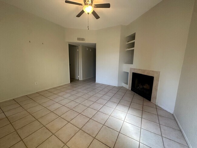 1126 W Elliot Rd Chandler, AZ 85224 photo 4