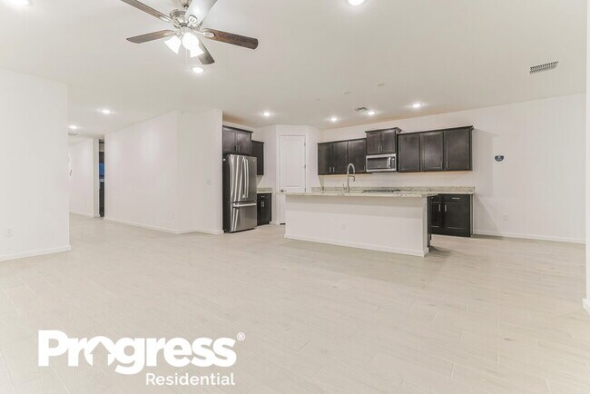 4576 W Hannah St San Tan Valley, AZ 85144 photo 4