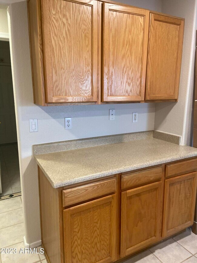 12527 N 57th Ave Glendale, AZ 85304 photo 5
