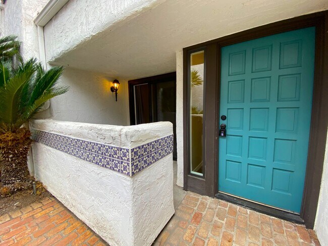 1935 Sunset Dr Escondido, CA 92025 photo 3