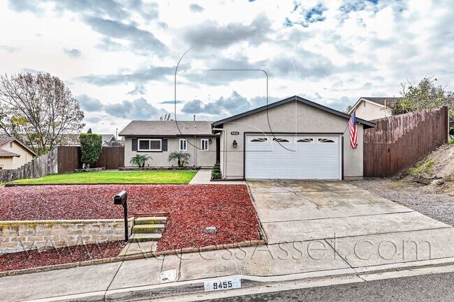 9455 Cathywood Dr Santee, CA 92071