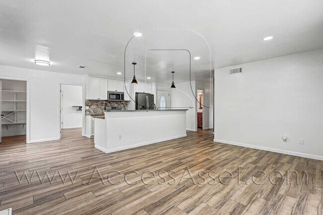 9455 Cathywood Dr Santee, CA 92071 photo 3