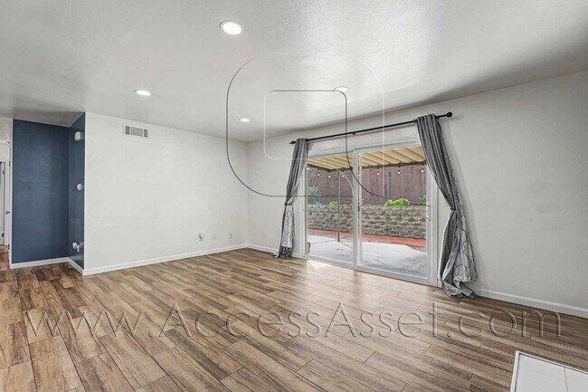 9455 Cathywood Dr Santee, CA 92071 photo 4