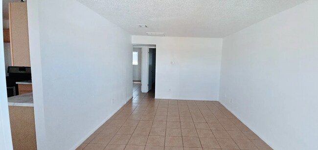 2601 E Monte Cristo Ave Phoenix, AZ 85032 photo 2