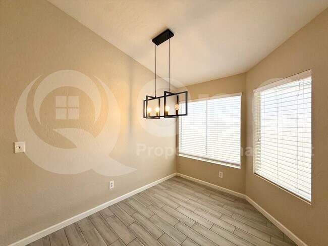 4163 E Pecan Rd Phoenix, AZ 85040 photo 5