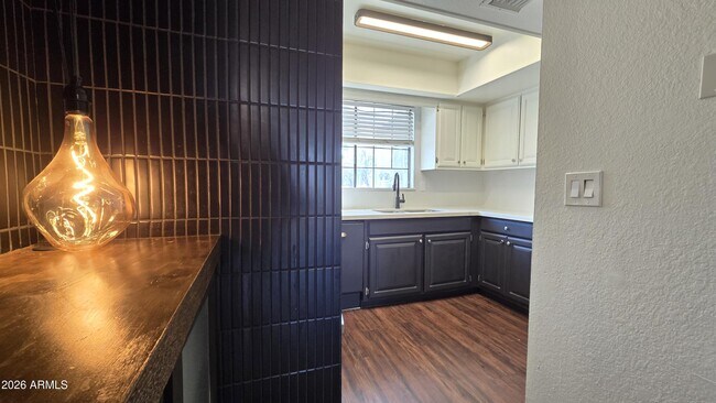 15402 N 28th St Phoenix, AZ 85032 photo 5