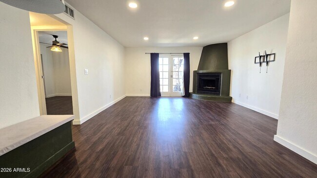 15402 N 28th St Phoenix, AZ 85032 photo 4