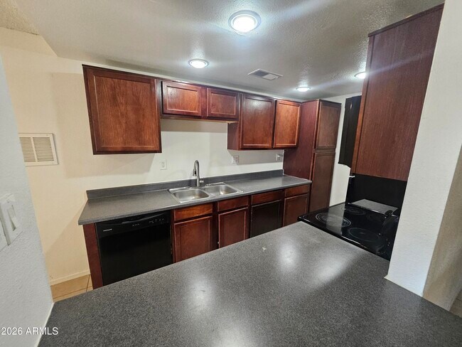 424 W Brown Rd Mesa, AZ 85201 photo 4