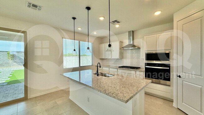 24172 W Raymond St Buckeye, AZ 85326 photo 2