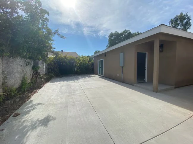 1112 S Lemon Ave El Cajon, CA 92020 photo 2