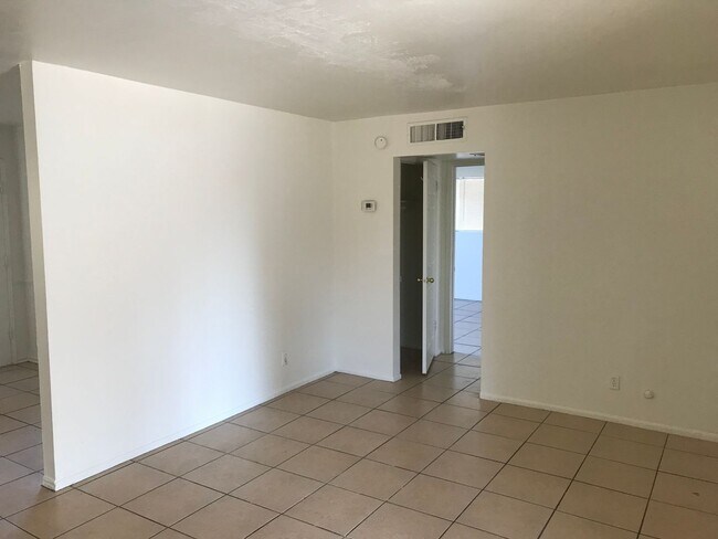 934 W Monterosa St Phoenix, AZ 85013 photo 3