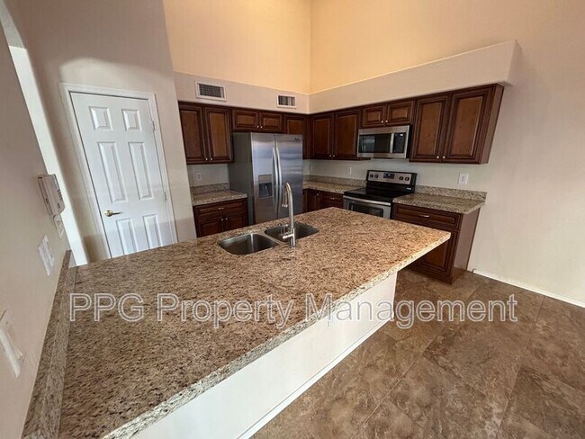 7484 W Denaro Dr Glendale, AZ 85308 photo 3