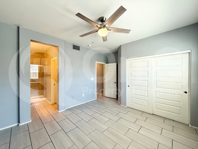2342 E Hidalgo Ave Phoenix, AZ 85040 photo 4