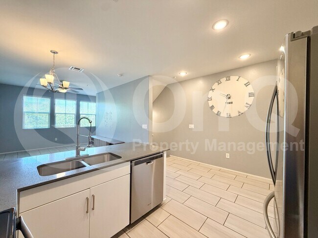 2342 E Hidalgo Ave Phoenix, AZ 85040 photo 5