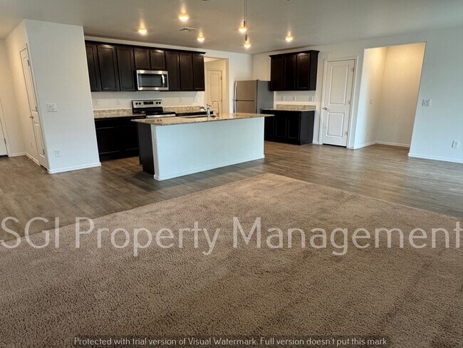 465 W Black Hawk Pl Casa Grande, AZ 85122 photo 3