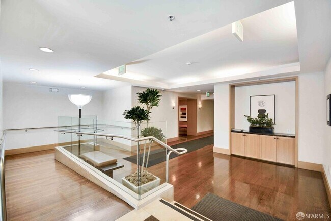 50 Lansing St San Francisco, CA 94105 photo 3