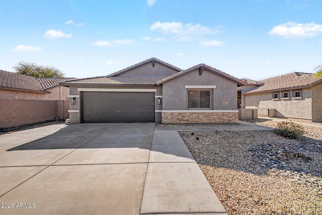Amazing Move In Ready House In Avondale With Pool And Den! photo 4
