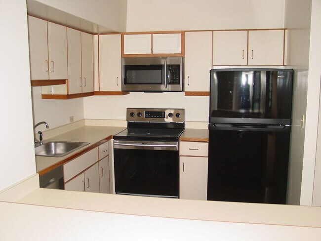 6363 Christie Ave Emeryville, CA 94608 photo 5