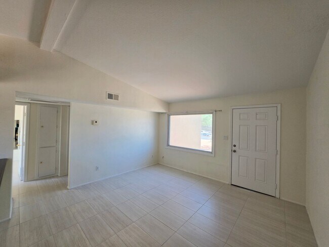 1243 N Oleander St Tempe, AZ 85288 photo 3