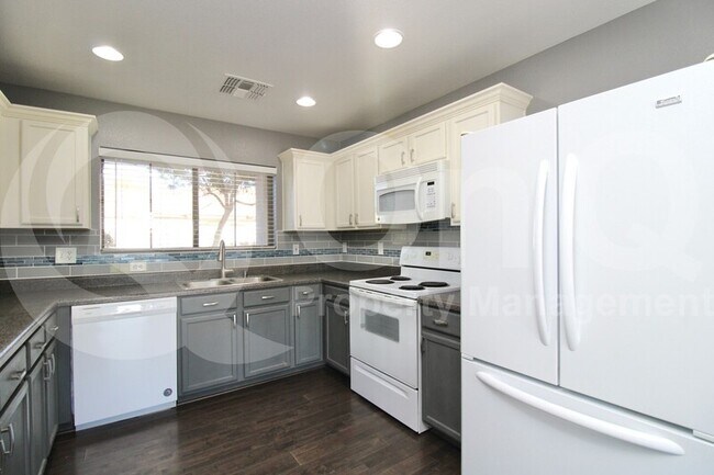 1081 E Lowell Ave Gilbert, AZ 85295 photo 4
