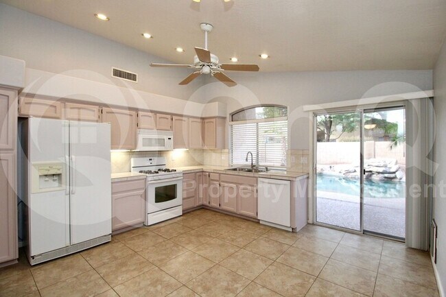 474 W San Remo St Gilbert, AZ 85233 photo 3
