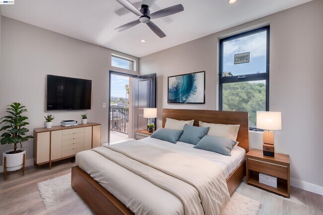 4202 Telegraph Ave Oakland, CA 94609 photo 2