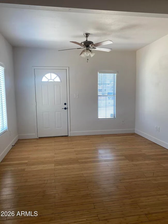 1513 W Taylor St Phoenix, AZ 85007 photo 4