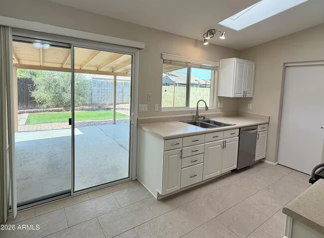 3005 W Ross Ave Phoenix, AZ 85027 photo 4
