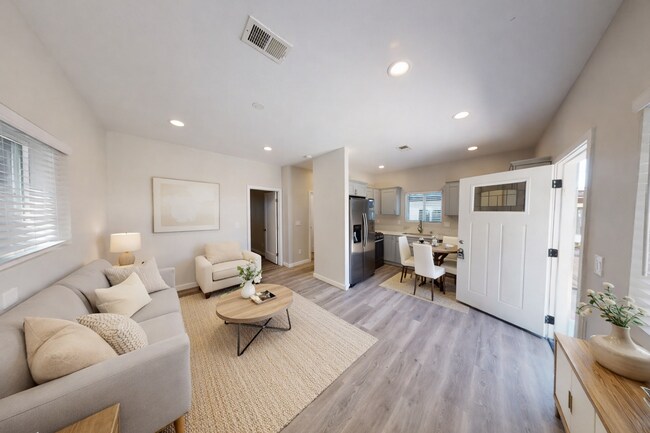 5239 Tipton St San Diego, CA 92115 photo 4