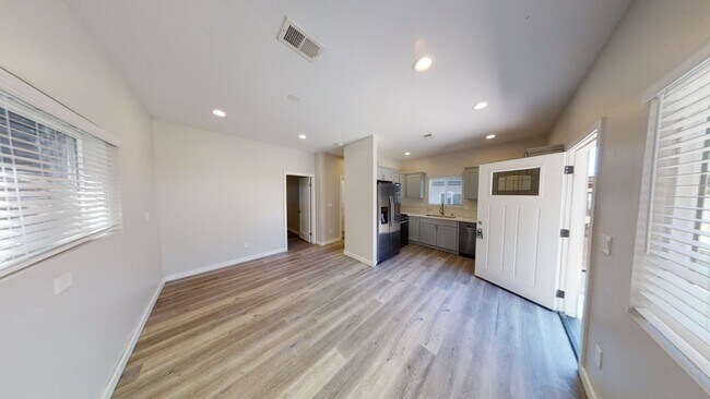 5239 Tipton St San Diego, CA 92115 photo 5