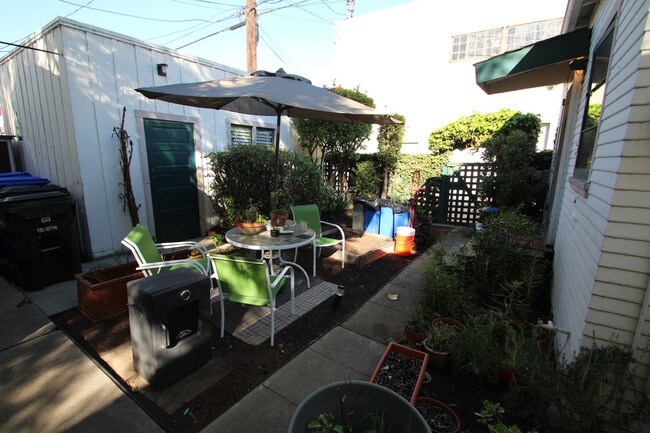 1210-1216 Essex St San Diego, CA 92103 photo 4