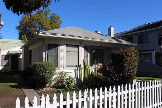 1210-1216 Essex St San Diego, CA 92103 photo 2