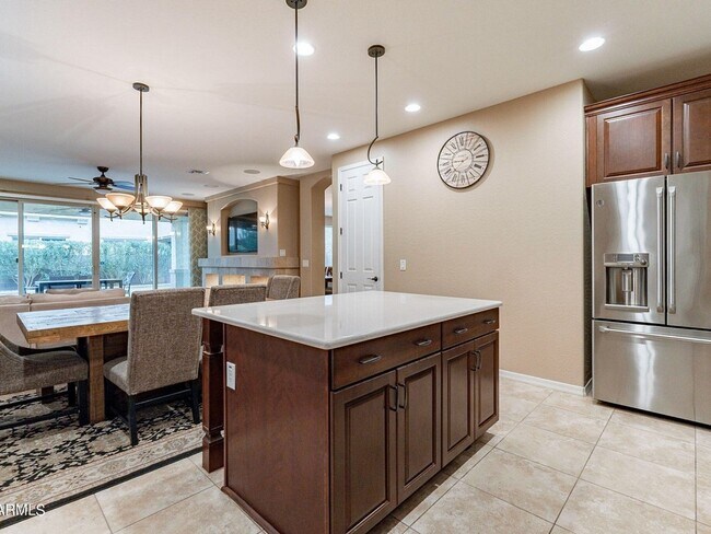 268 E Kaibab Dr Chandler, AZ 85248 photo 4
