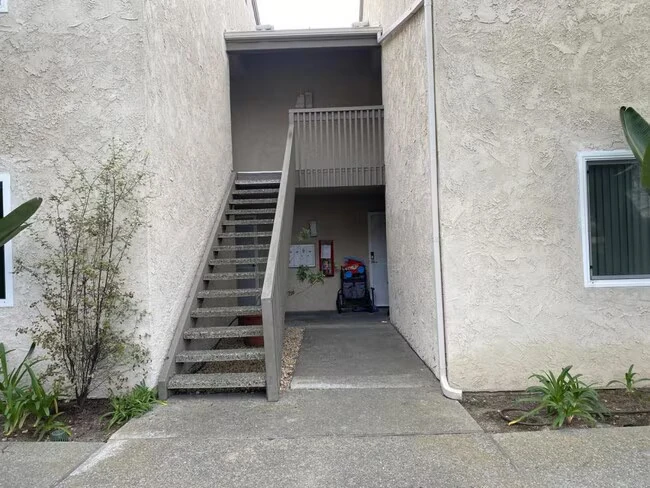 8650 Via Mallorca San Diego, CA 92037 photo 3